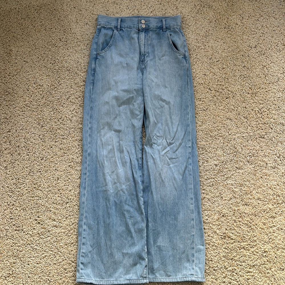 Uniqlo Light Blue Wide Leg Flared High Waisted Jeans Silver Button Size Small